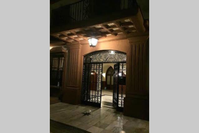 Mansion Alhamar - 2 Bedroom, Frontline Beach, Mountain Views, Full Size Pool, Tennis Courts, Close To Shops, On-Site Bar & Chiringuito Sitio de Calahonda Extérieur photo