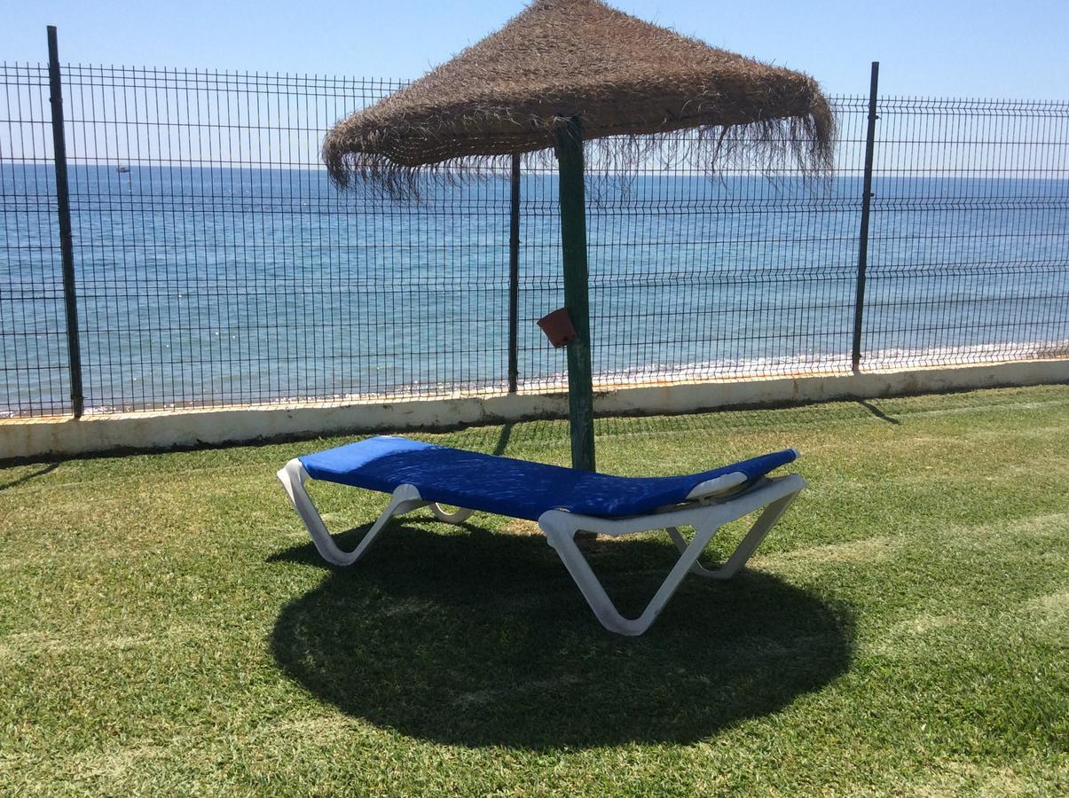 Mansion Alhamar - 2 Bedroom, Frontline Beach, Mountain Views, Full Size Pool, Tennis Courts, Close To Shops, On-Site Bar & Chiringuito Sitio de Calahonda Extérieur photo